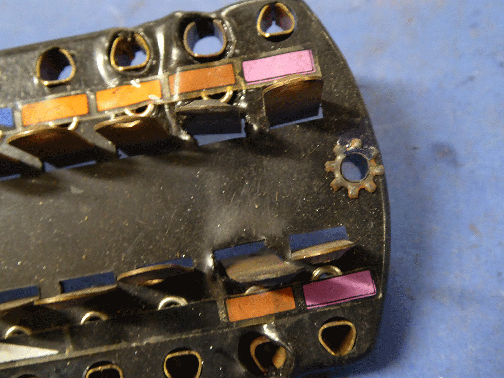 Fuse block fit to Moto Guzzi 850 GT, 850 GT California, and 850 California Police motorcycles.