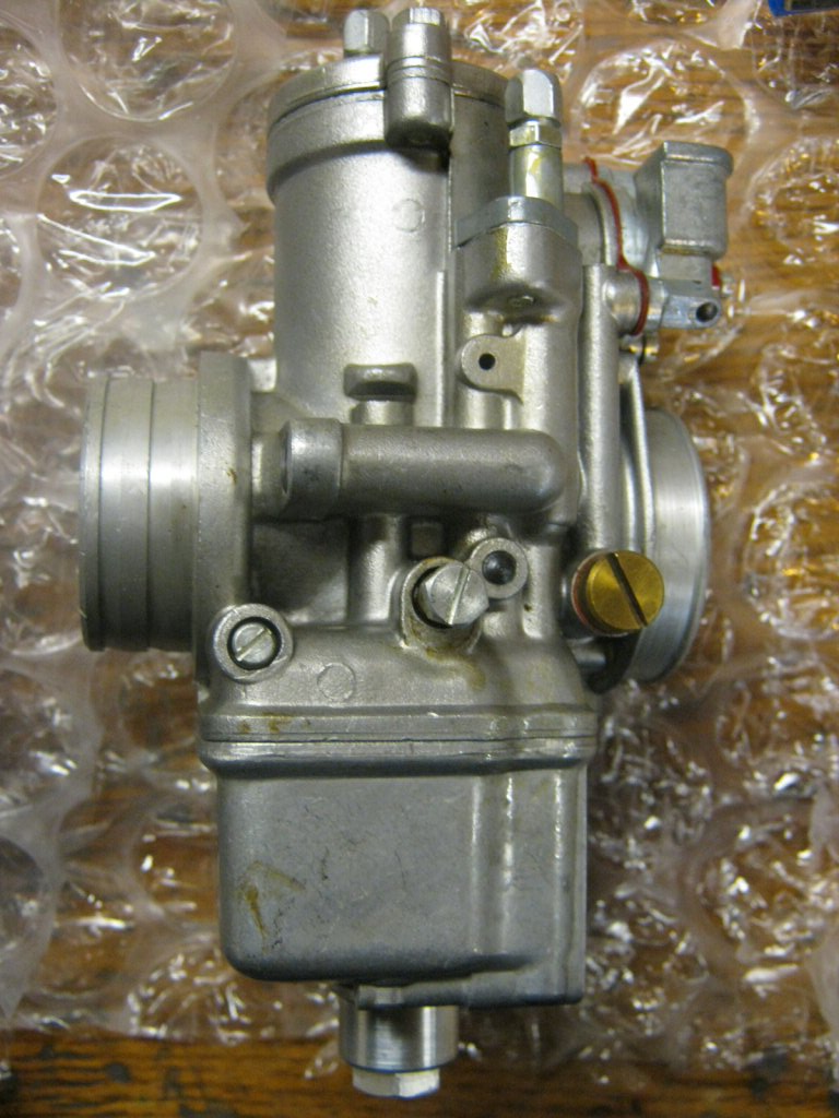 Dellorto PHF 30 carburetor fitment on a Moto Guzzi Eldorado.