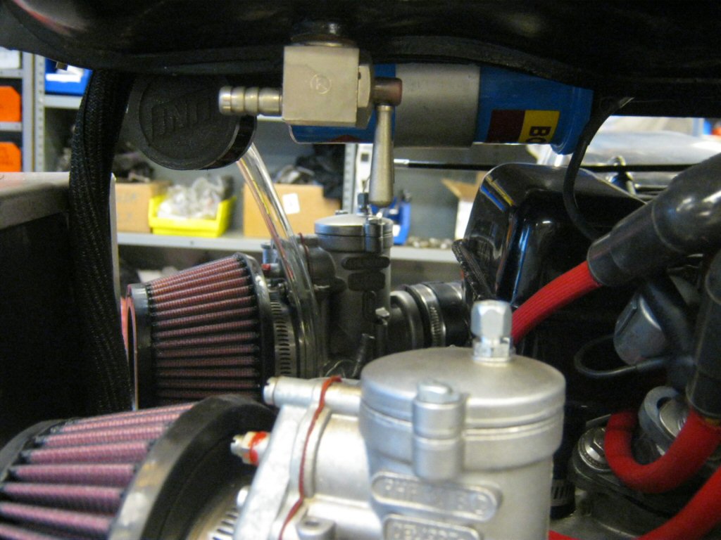 Dellorto PHF 30 carburetor fitment on a Moto Guzzi Eldorado.