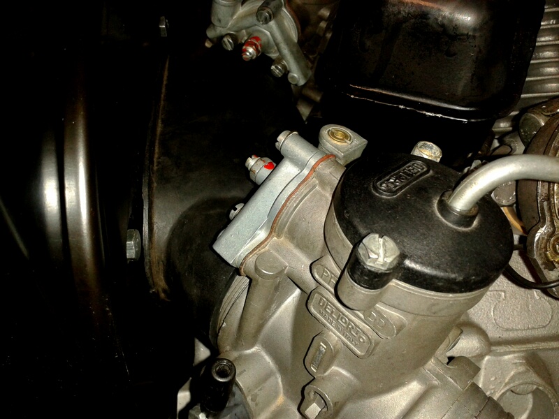 Dellorto PHF 30 carburetor fitment on a Moto Guzzi Ambassador.