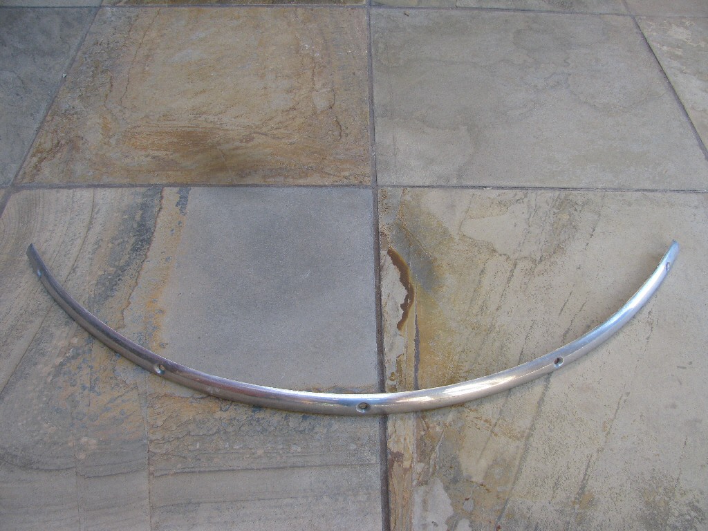 Aluminum trim piece (MG# 12578240).