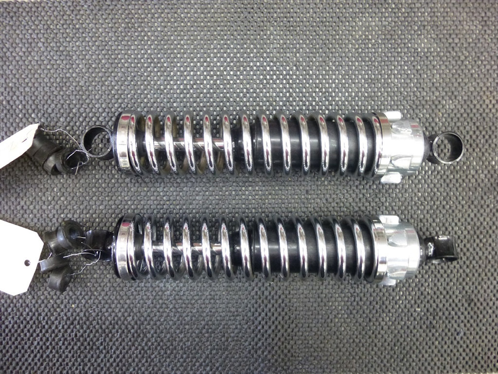 Joe Tokarz's shock spring compressor for Moto Guzzi V700, V7 Special, Ambassador, 850 GT, 850 GT California, Eldorado, and 850 California Police models