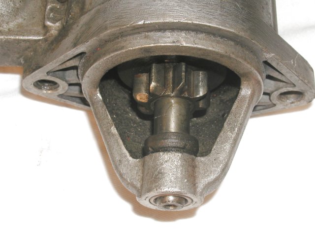 Magneti Marelli starter with a Bosch solenoid (part number 0331-300-019). Not believed to have come from Moto Guzzi, but rather an aftermarket fitment.