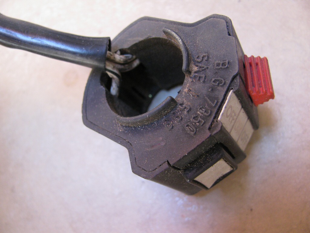 Left handlebar switch used on the Moto Guzzi 850 T3 California LAPD and similar models (MG# 17635000 or MG# 18735040).