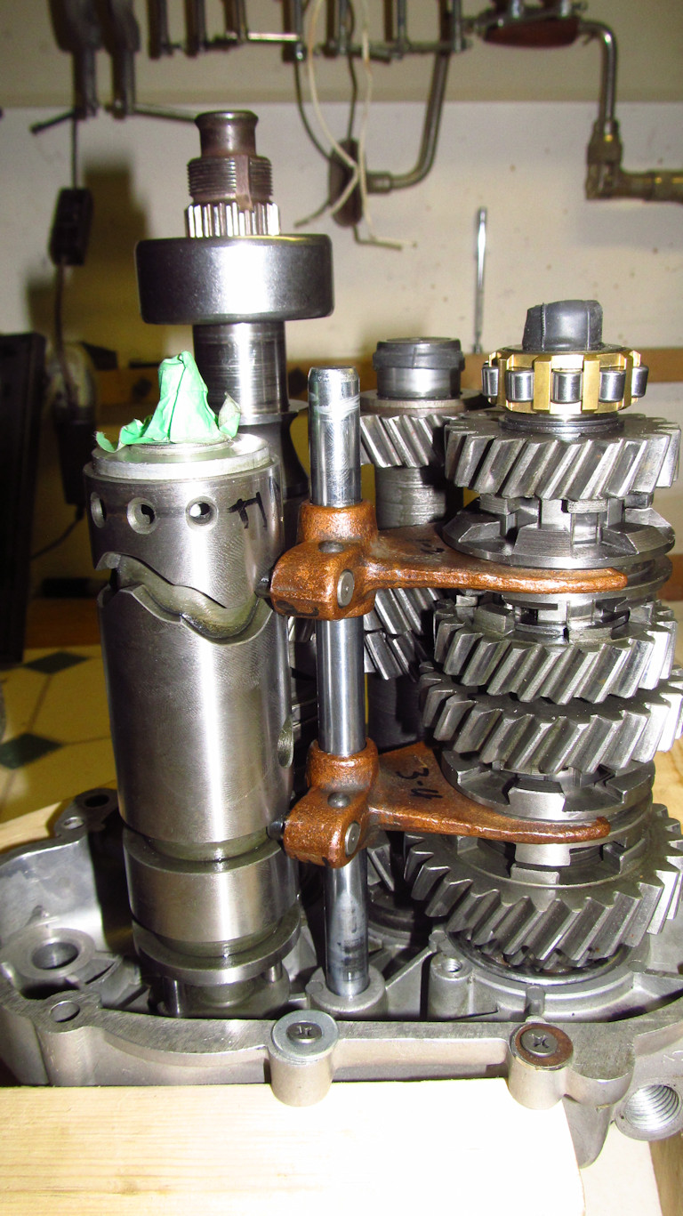 5 speed transmission as fit to Moto Guzzi 850 GT, 850 GT California, Eldorado, and 850 California Police models.