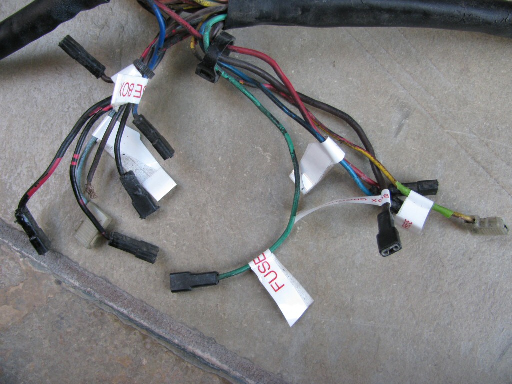 Main harness for the Moto Guzzi Le Mans (series 2, MG# 14747151).