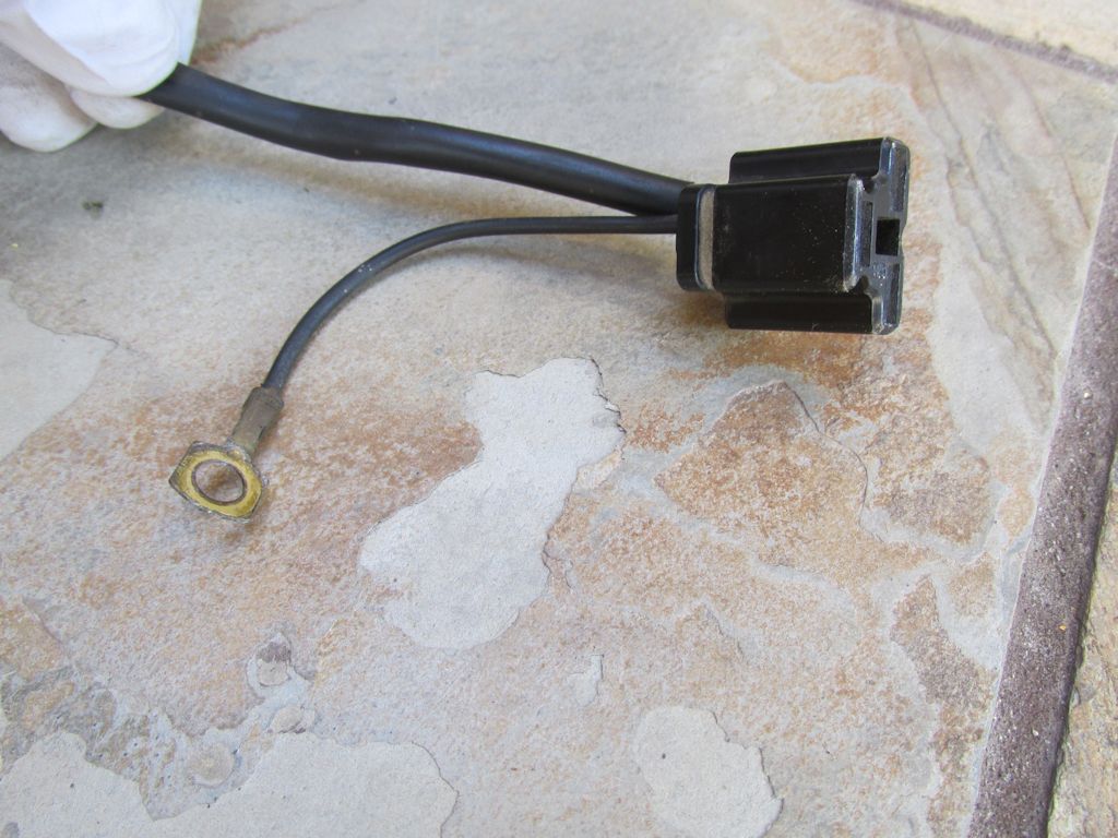 Alternator harness wiring for a 1986 Moto Guzzi Le Mans 1000 (MG# 28726360).